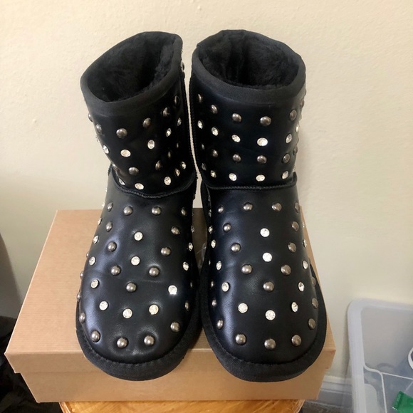 Uggs with crystal glass - Picture 2 of 3